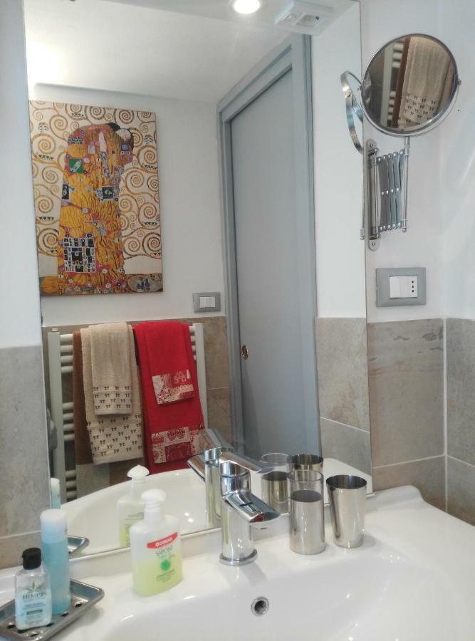 Appartamento Di Marzia In Oltrarno Florence Luaran gambar
